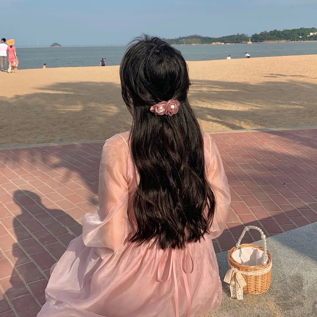 纯真小镇的夫人